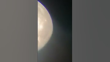 سورة القمر.     (moon's photo)