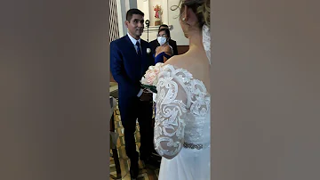 ¿En qué momento de la ceremonia el padre entrega a la novia?