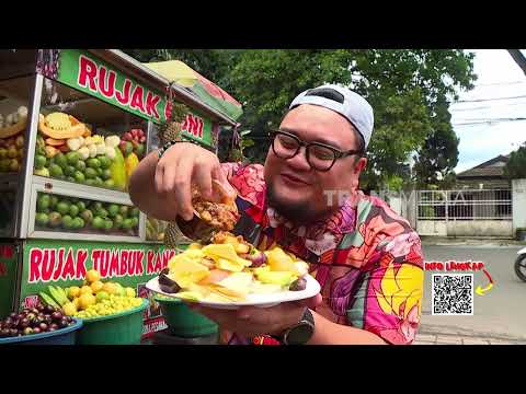 Bang Mpin Menikmati Segarnya Rujak Jumbo Kang Balak | MAKAN RECEH (05/10/26)