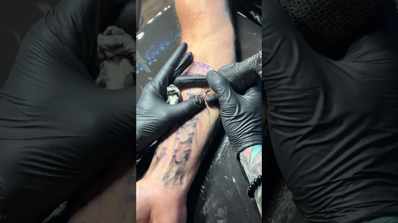 ‪@MadRabbitTattoo‬