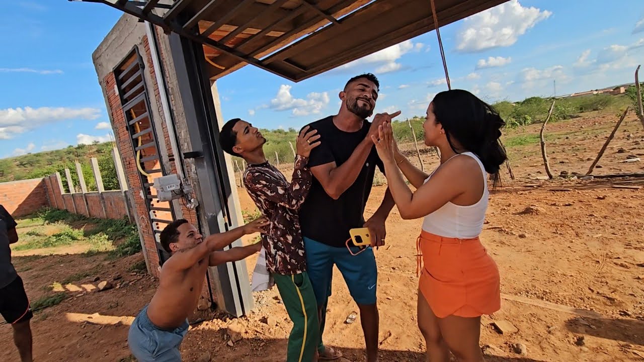 TROQUEI A CAMIONETE NA GRANJA DO LEVY E O MARCOS SURT0U