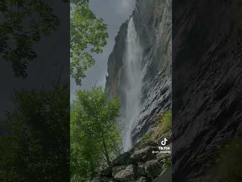 هي جنة طابت وطاب نعيمها