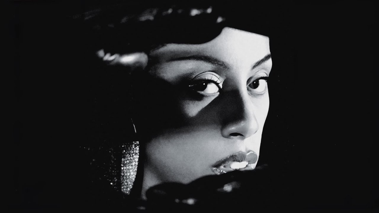 Rochelle Jordan - Sum auf YouTube ansehen Rochelle Jordan - Sum auf YouTube ansehen