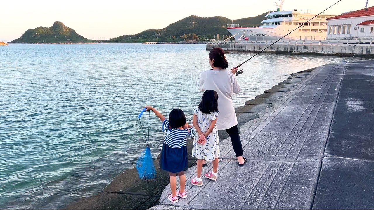 My wife, a lure beginner, went fishing - YouTube