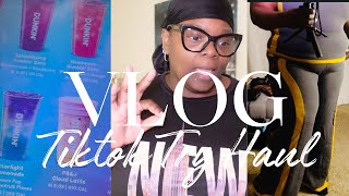 VLOG | TRYING DUNKINS REFRESHER | TIKTOK CLOTHING TRY ON HAUL