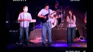 Video thumbnail of "Es por tu amor (en vivo) - Siervos de Jesus"