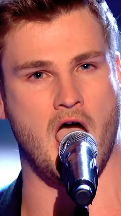 IMMEDIATE Standing Ovation from the Audience…BUT will ANY coaches turn? 👀 #thevoice
