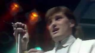 Glen &amp; Chris - Diamond Lights 1987