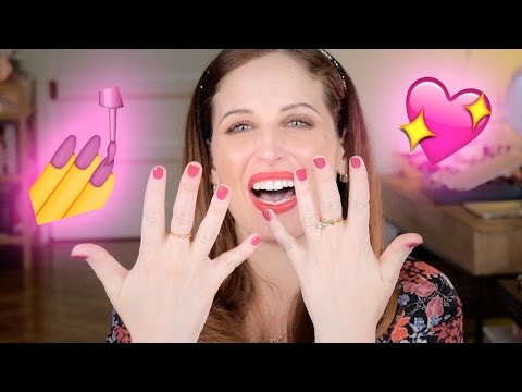 Video: Come Fare una Manicure a Qualcuno: 14 Passaggi (Illustrato)