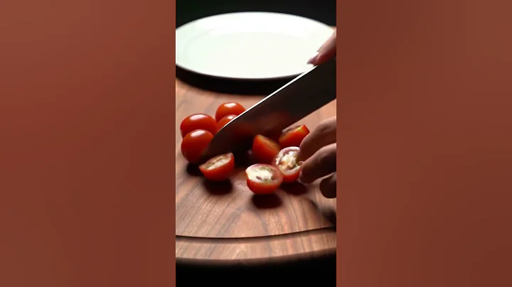 You've Been Slicing Tomatoes Wrong Your Whole Life 勞