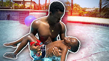 Billy Saved Siah From Drowning!! *First Swimming Lesson*