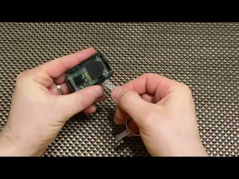 Замена батарейки в ключе TOYOTA RAV4