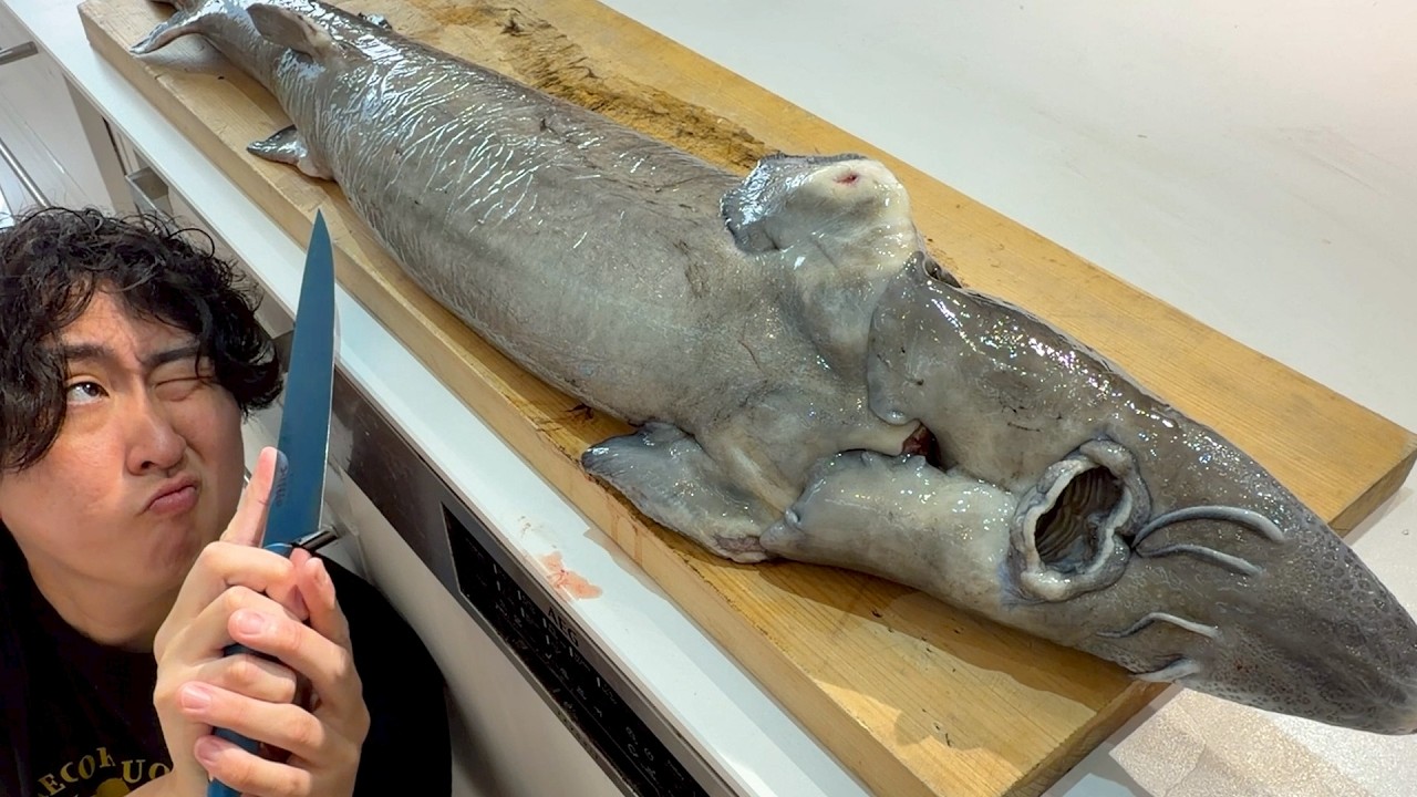きまぐれクック視聴中 I Cut Open a Sturgeon and Tried a Caviar Gacha! - YouTube