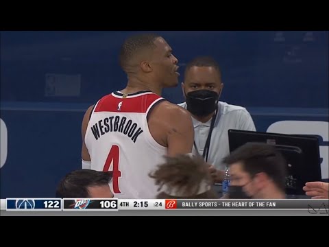 【NBA Clip】Russell Westbrook EXCHANGES WORDS with Thunders bench｜巫師 威少與雷霆板凳噴垃圾話吃T