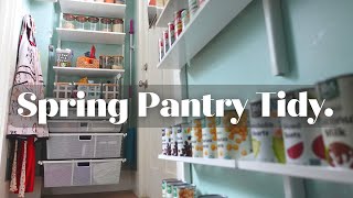 Spring Clean &amp; Tidy My Pantry With Me! 🧹🌸