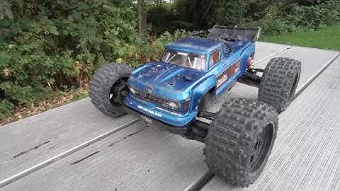 Arrma Outcast 4s v2 MX BMX  Park Bash and still no damage WOW!!