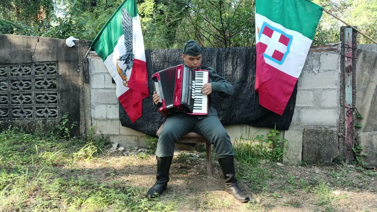Panzerlied accordion Thai