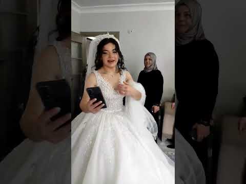 Gelin konuşmaz oynamaz gülmez diyenler şimdiki gelinler #reels #keşfetteyiz #video #keşfet #viral