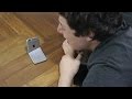 Pai quebra iPhone e menino faz escândalo!