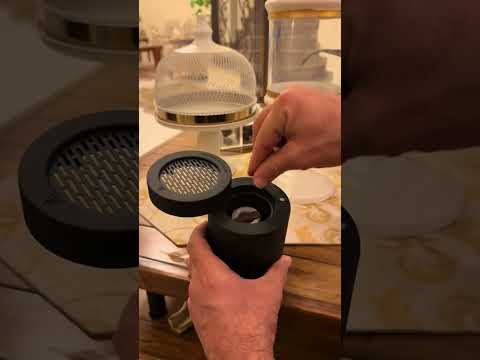 مبخرة إلكترونية ذكية ت ستخدم لحرق البخور بطريقة حديثة دون الحاجة للفحم أو اللهب