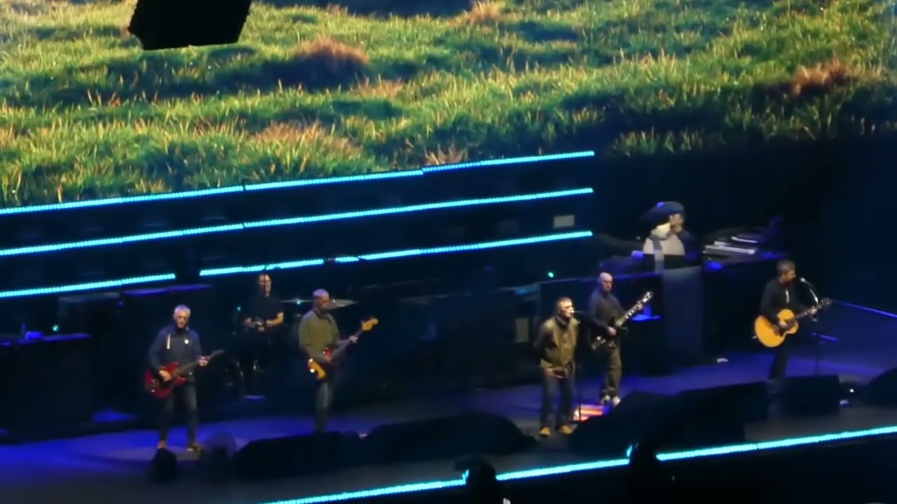 Oasis - Whatever @ Mexico City, night 2, 2025