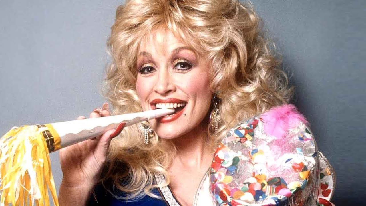 Dolly Parton Insane Photos That Will Make You Drool