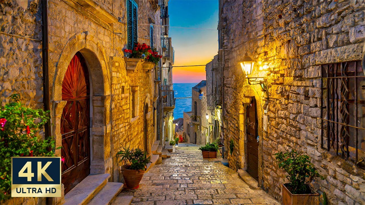 Giovinazzo Italy 🇮🇹 4K Puglia Evening Walking Tour 2024