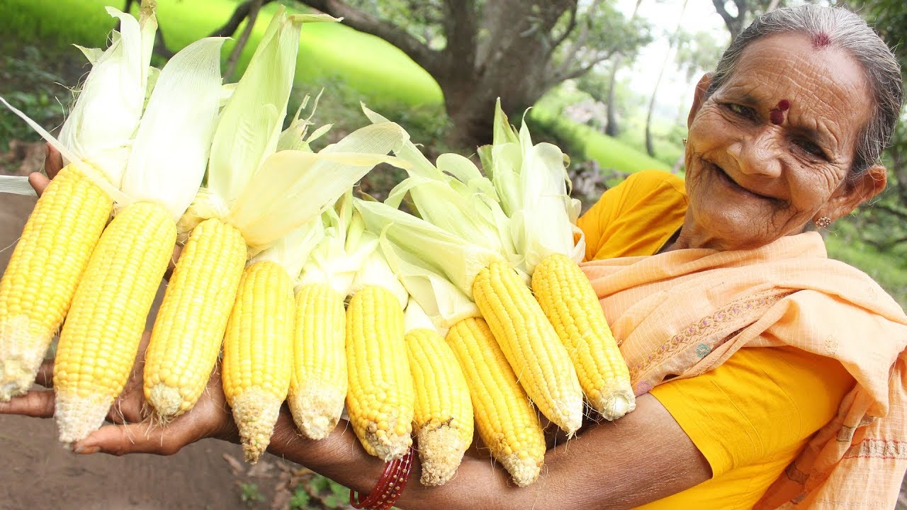 Sweet Corn Recipe | How to Cook Sweet Corn by Grandma || Myna Street Food