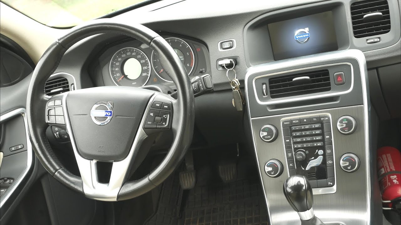 Volvo s60 stock music stereo system sound & bass test - YouTube