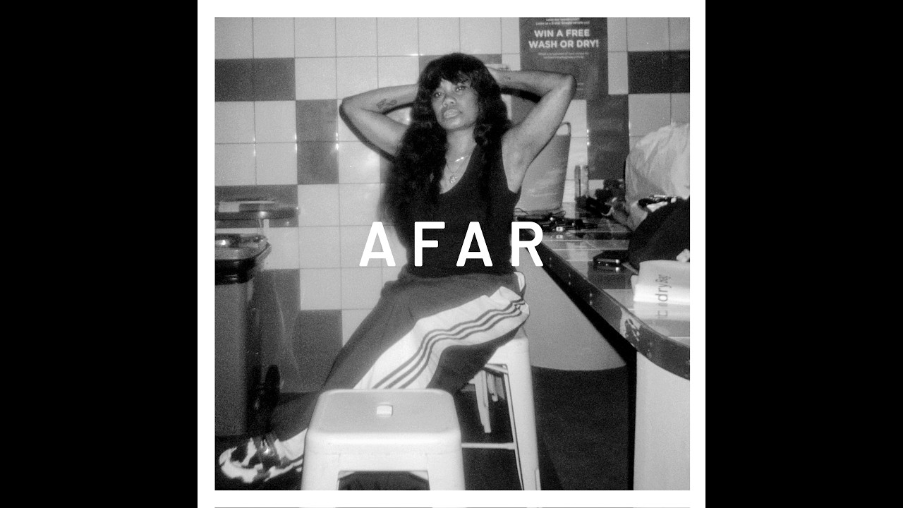 NGAIIRE - AFAR (Lyric Visualiser) auf YouTube ansehen NGAIIRE - AFAR (Lyric Visualiser) auf YouTube ansehen