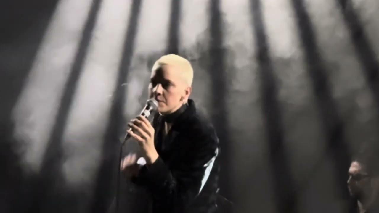 ANIKA - Lost Illusions (Exploded View) & Hearsay // Live Clermont Ferrand / Octobre 2025