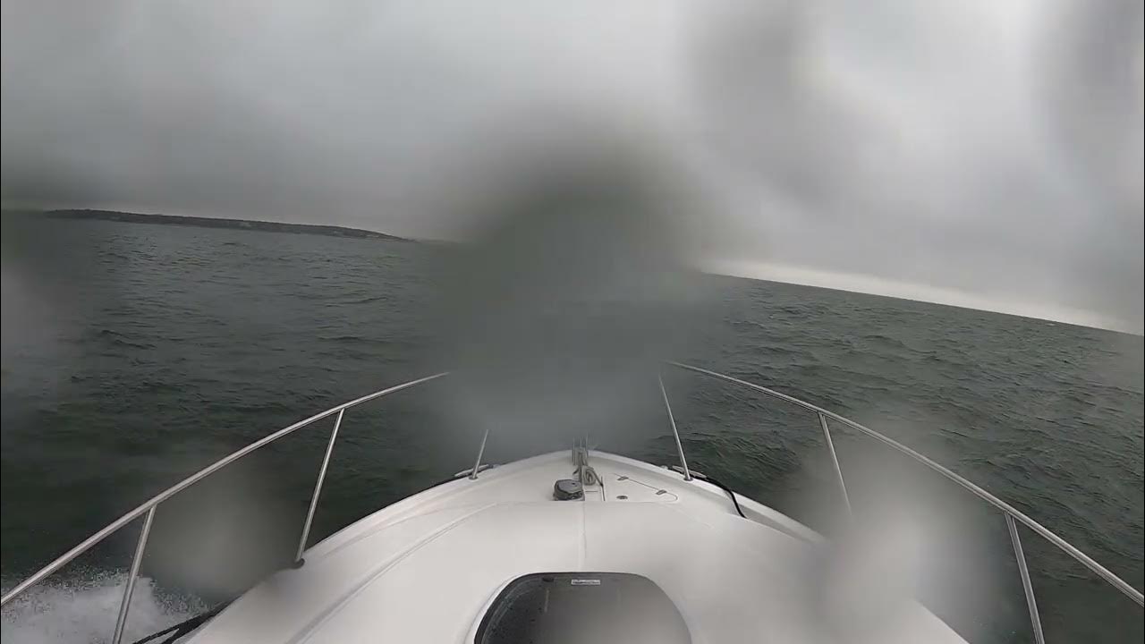 6 Foot Seas Can't Stop Us! Boston Whaler 315 Conquest in Buzzards Bay