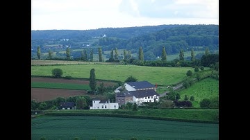 AVONDSCHEMER IN TOSCAANS ZUID-LIMBURG.