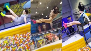 This Trampoline Is 🥱🥱😲So Fun! The Beauty's Skirt Was Blown Up😲#funny #trampoline #sports #trending