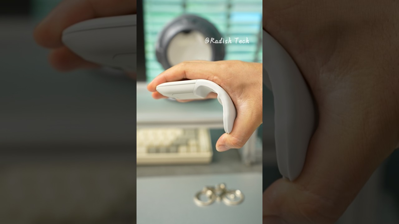 Did I travel through time? The mouse can actually be folded #mouse #digital technology #computer