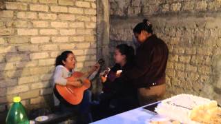 Video thumbnail of "LAS AZUCENAS "ESTRELLA DIVINA""