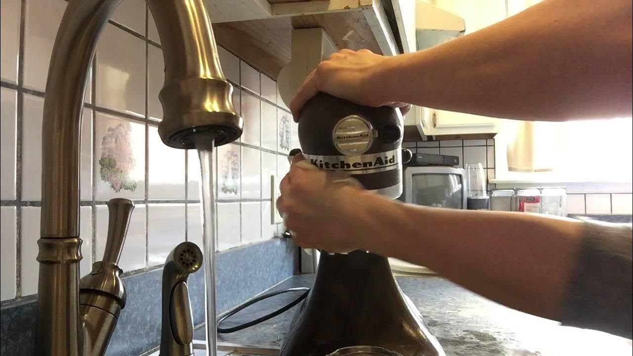 How I clean my KitchenAid mixer Karolyn's Kakes YouTube