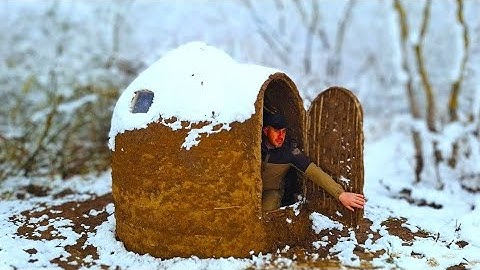 Winter Wilderness Survival: Building a Warm Bushcraft Shelter