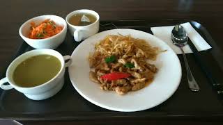 Китайская и гонконгская еда из кафе Geely (吉利咖啡廳的中國和香港美食). Бонус в конце видео