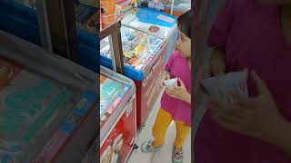 Jajan Eskrim 🍦 Double Feast Cokelat 🍫 di Alfamart #vlog#eskrim