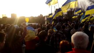 Гімн України у Донецьку на мітингу за єдність