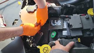 Jeep Compass WON'T TURN OVER EVEN WITH NEW BATTER. AUXILLARY BATTERY INSTALL 2018 2021