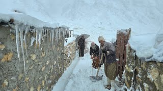 Nomadic Life: The Morning of Jahangir's Terror Waking Up in the White Sea and Fighting for Survival