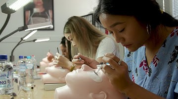 Learn how to apply eyelash extensions with LashJoy Academy