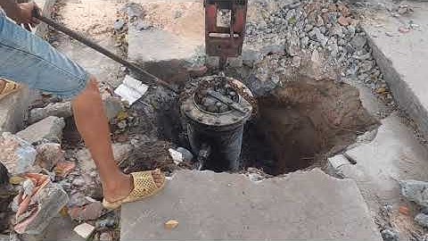 Chuyên nhận tháo gỡ cầu nâng rửa xe ô tô 1 trụ Ấn Độ cho trung tâm chăm sóc xe ở Sài Gòn. 0902640600