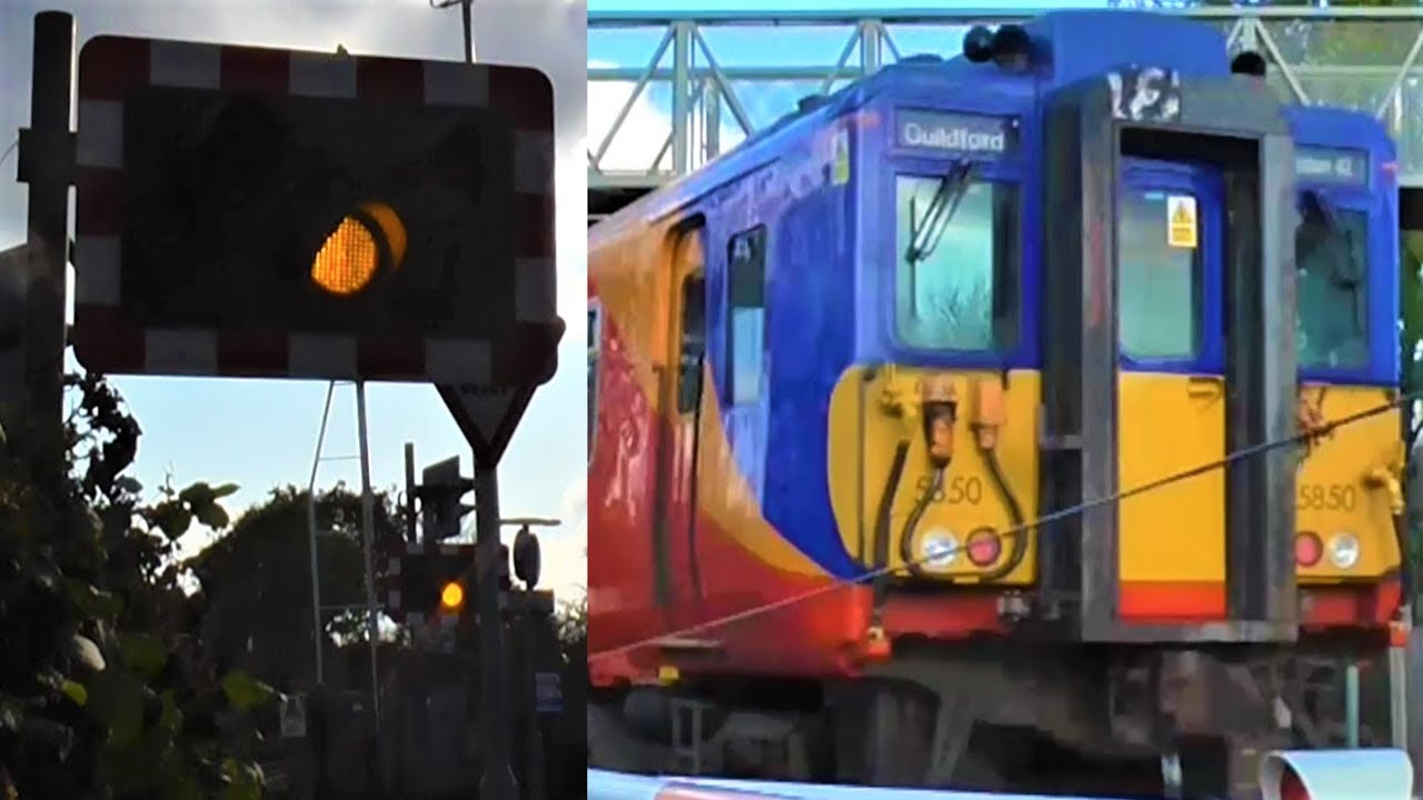 West Barnes Level Crossing, Raynes Park, Greater London