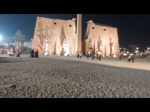 معبد الأقصر المتحف المفتوح بقايا أحجار معبد أخناتون