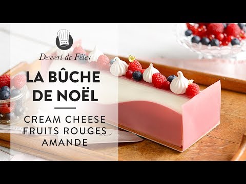 la-bûche-de-noël-de-julien-loustau-:-une-recette-comme-un-cheesecake,-fruits-rouges-et-amandes-!