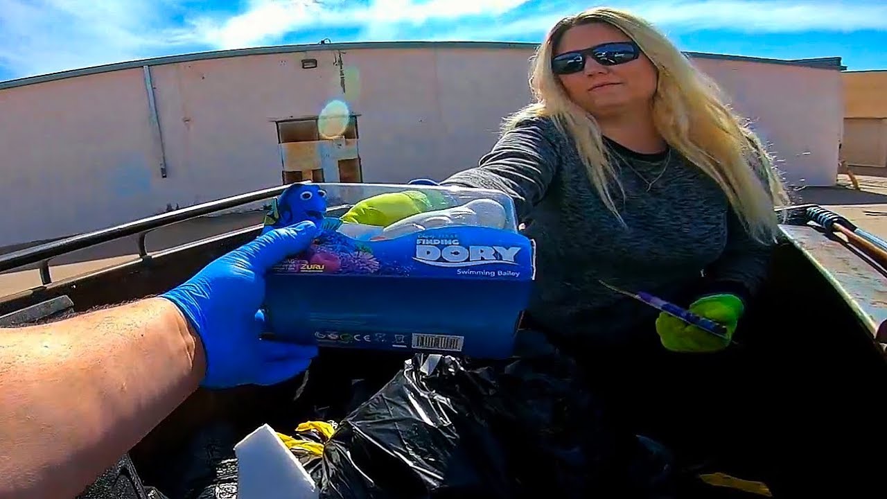 We Hit The Motherload In This Treasure Chest Of A Dumpster While