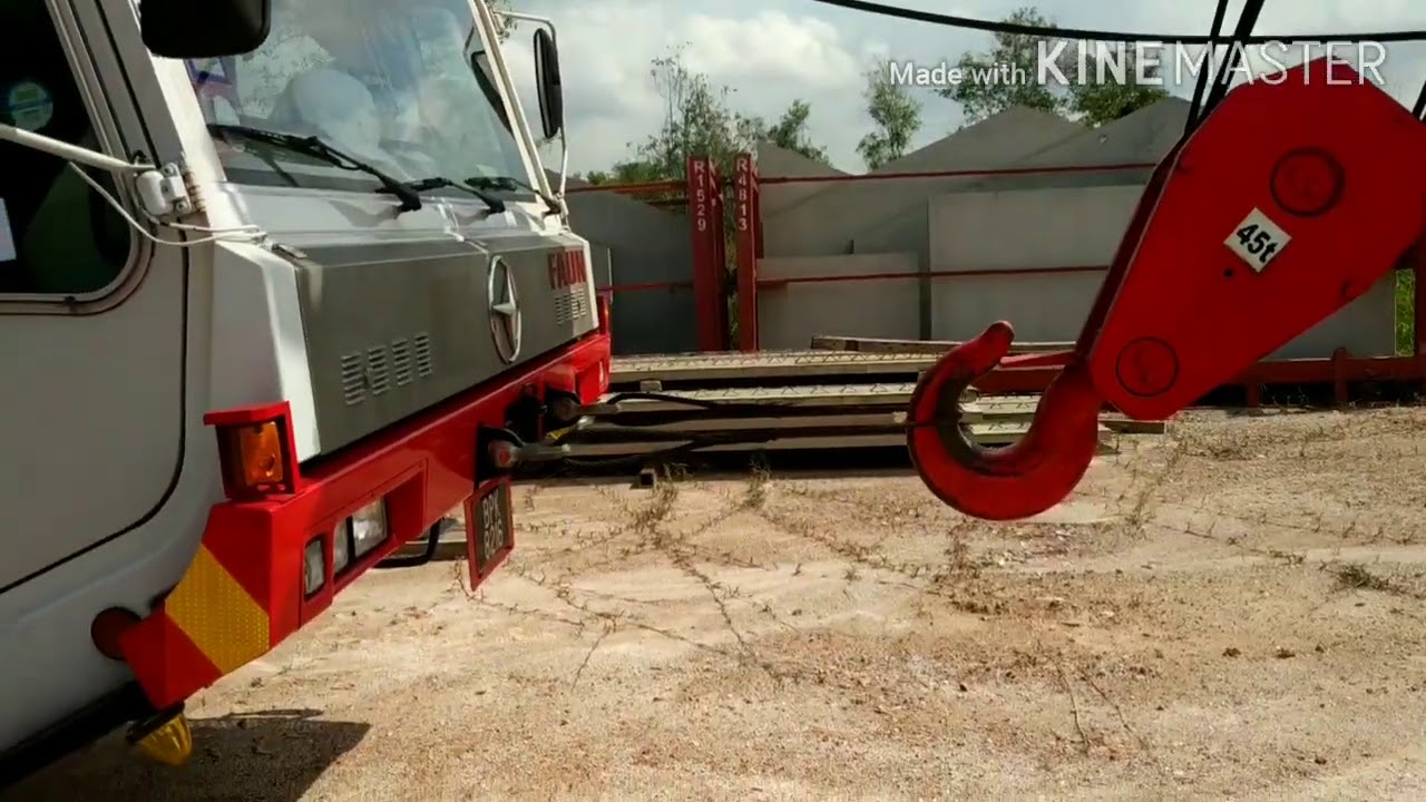 Pemasangan mobile crane AR-1000 Tadano 100TON